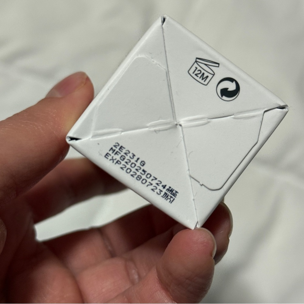 d'Alba White Truffle First Spray Serum - Picture 6 of 7